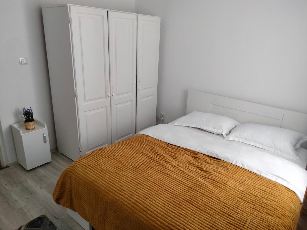 Bulevard Apartament Alba Iulia Exterior foto